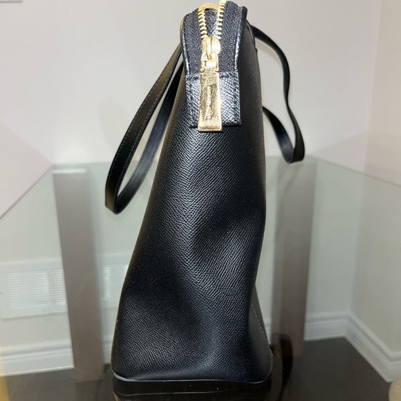 Michael Kors Tote Bag - Picture 4 of 12